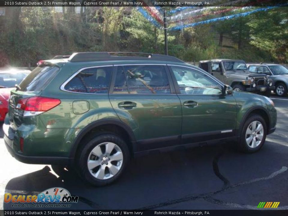 2010 Subaru Outback 2.5i Premium Wagon Cypress Green Pearl / Warm Ivory Photo #6