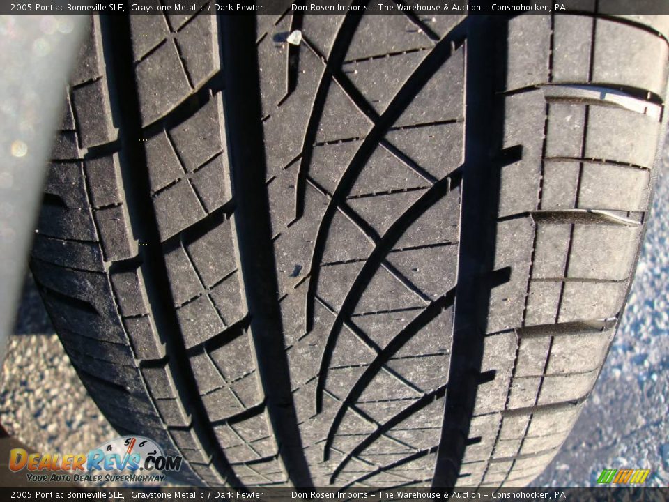 2005 Pontiac Bonneville SLE Graystone Metallic / Dark Pewter Photo #30