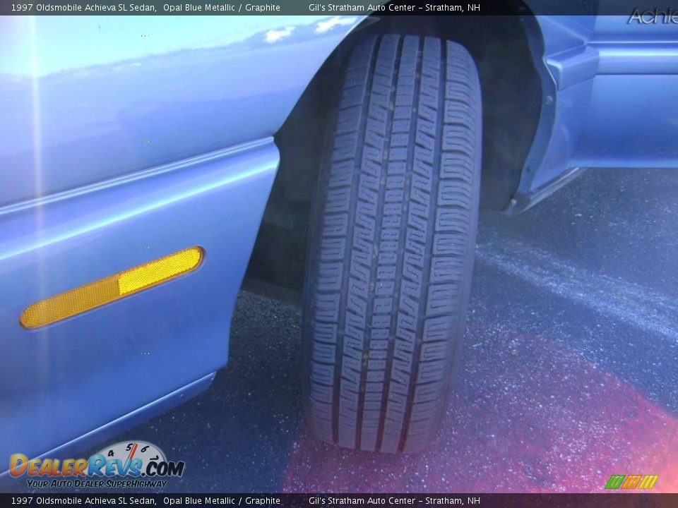 1997 Oldsmobile Achieva SL Sedan Opal Blue Metallic / Graphite Photo #16