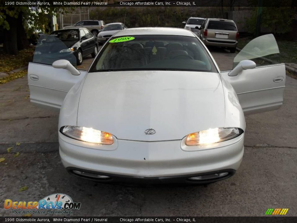 1998 Oldsmobile Aurora White Diamond Pearl / Neutral Photo #1