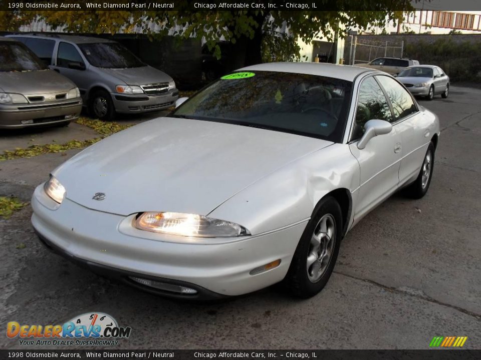 1998 Oldsmobile Aurora White Diamond Pearl / Neutral Photo #4