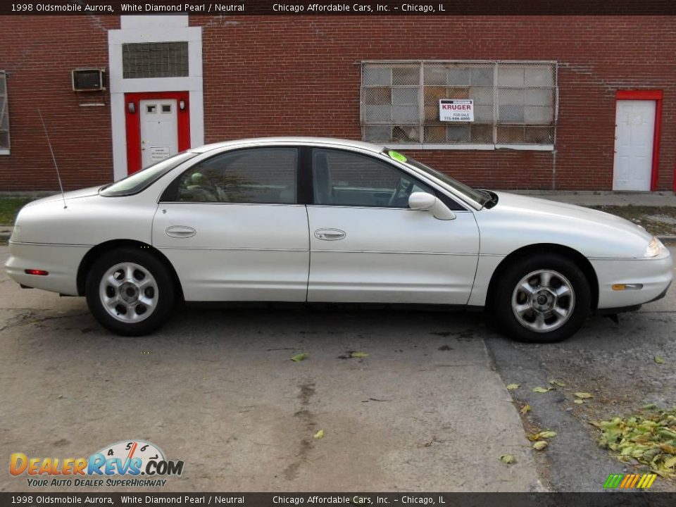 1998 Oldsmobile Aurora White Diamond Pearl / Neutral Photo #5