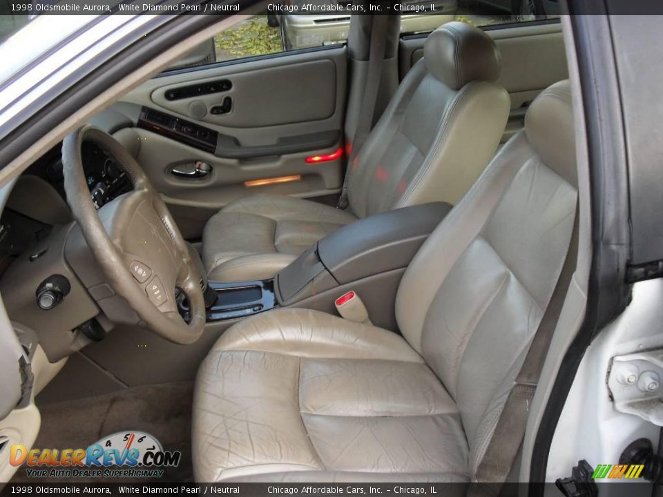 1998 Oldsmobile Aurora White Diamond Pearl / Neutral Photo #10