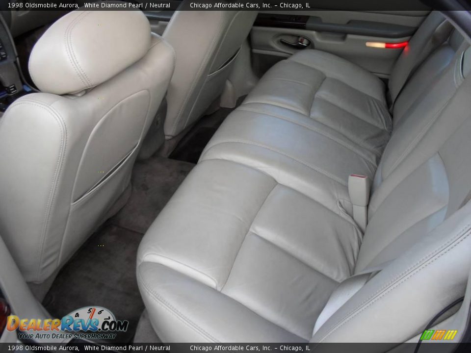 1998 Oldsmobile Aurora White Diamond Pearl / Neutral Photo #13