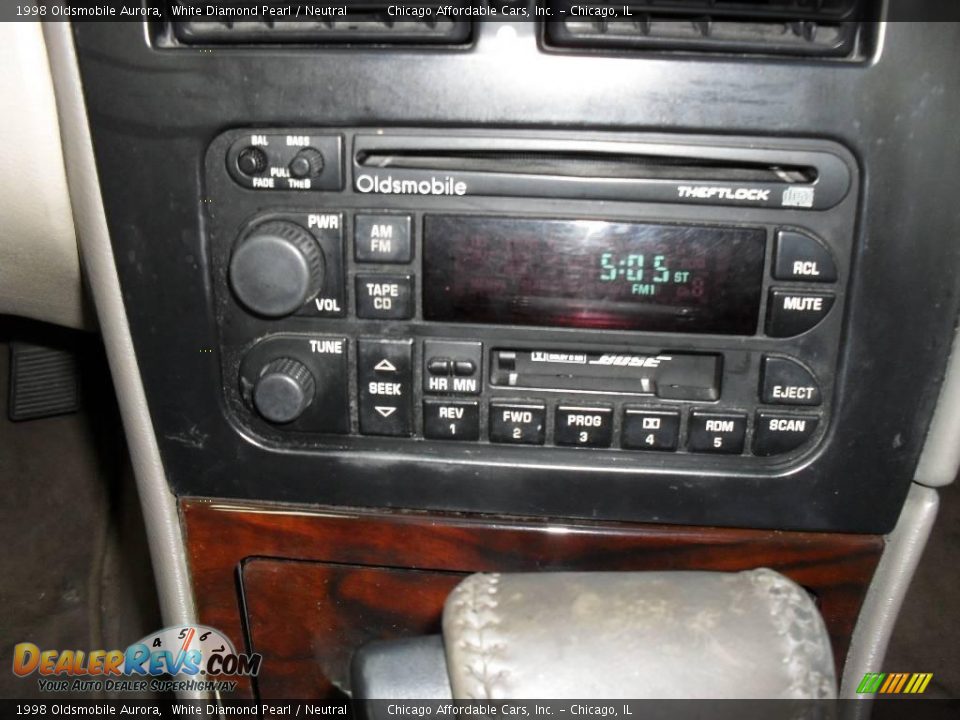 1998 Oldsmobile Aurora White Diamond Pearl / Neutral Photo #18