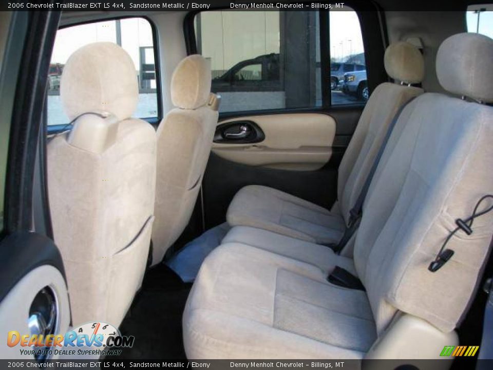 2006 Chevrolet TrailBlazer EXT LS 4x4 Sandstone Metallic / Ebony Photo #9