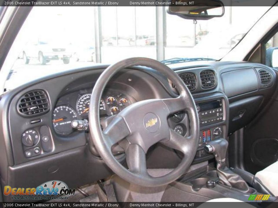 2006 Chevrolet TrailBlazer EXT LS 4x4 Sandstone Metallic / Ebony Photo #11