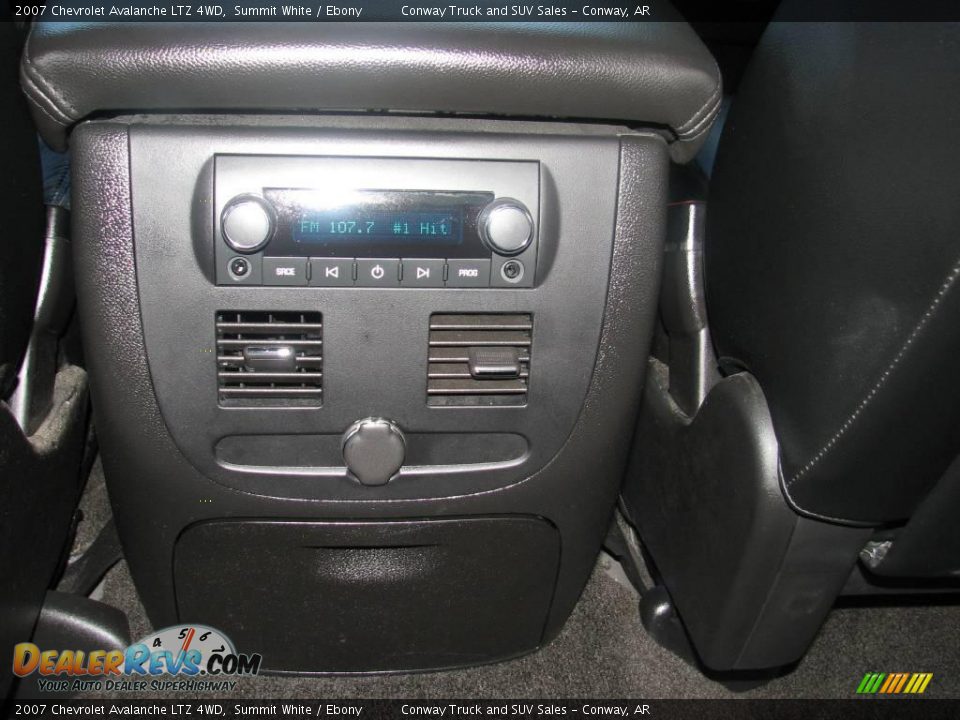 2007 Chevrolet Avalanche LTZ 4WD Summit White / Ebony Photo #18
