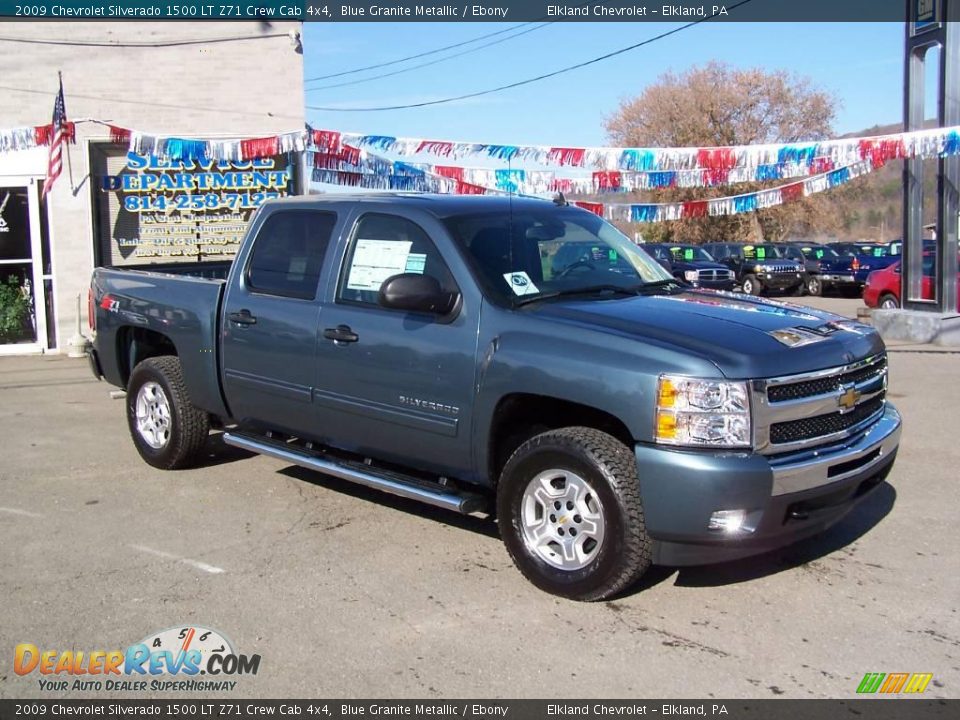 2009 Chevrolet Silverado 1500 LT Z71 Crew Cab 4x4 Blue Granite Metallic / Ebony Photo #2