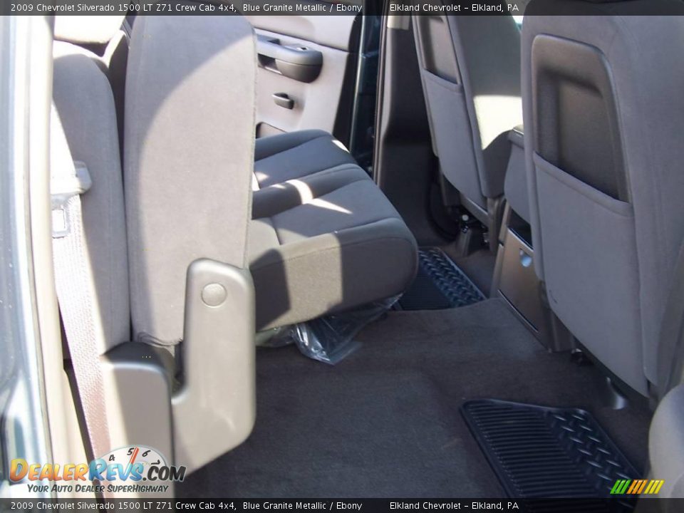 2009 Chevrolet Silverado 1500 LT Z71 Crew Cab 4x4 Blue Granite Metallic / Ebony Photo #16