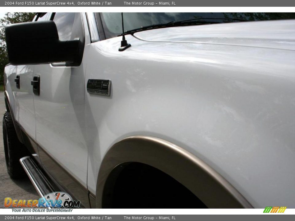 2004 Ford F150 Lariat SuperCrew 4x4 Oxford White / Tan Photo #21