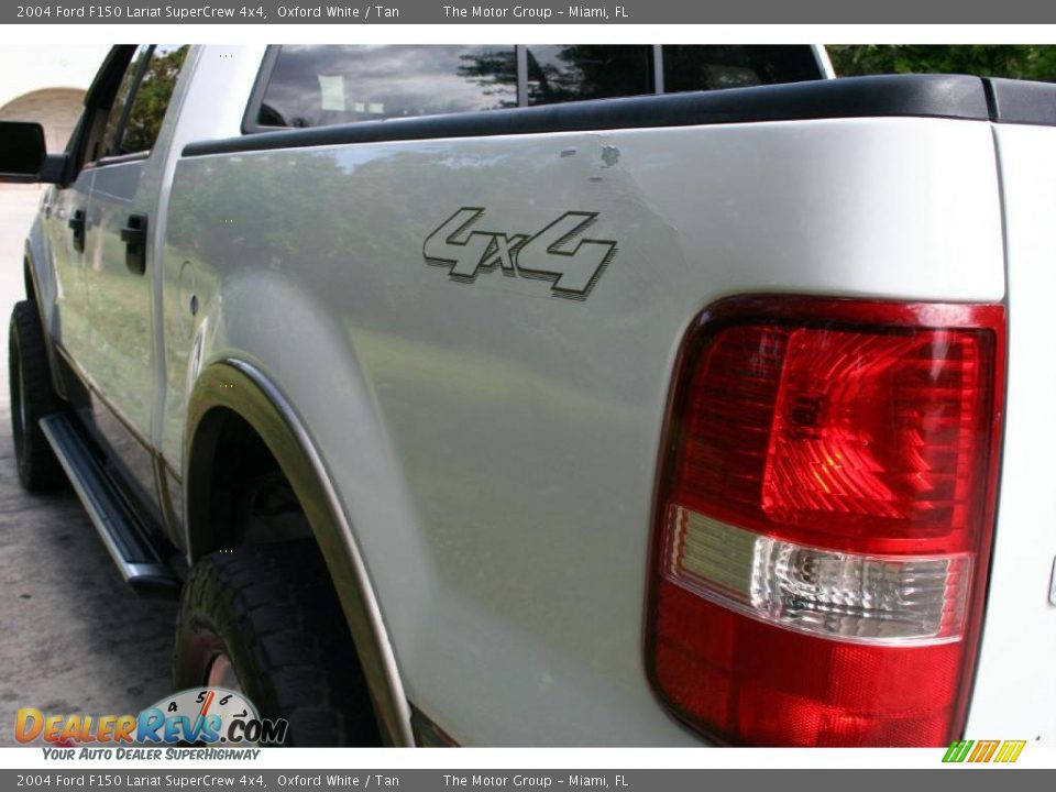 2004 Ford F150 Lariat SuperCrew 4x4 Oxford White / Tan Photo #23