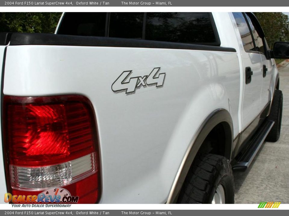 2004 Ford F150 Lariat SuperCrew 4x4 Oxford White / Tan Photo #24