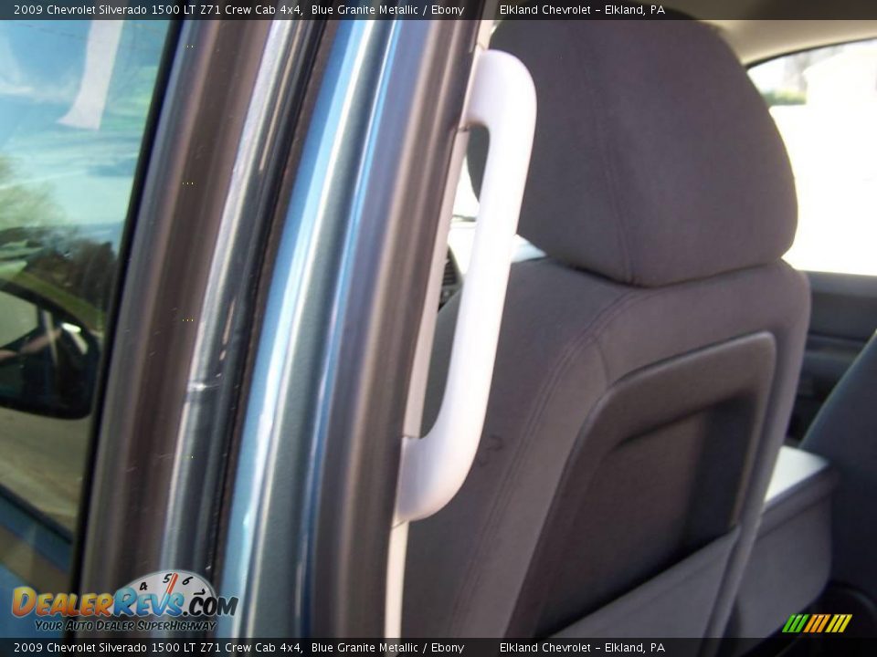 2009 Chevrolet Silverado 1500 LT Z71 Crew Cab 4x4 Blue Granite Metallic / Ebony Photo #20