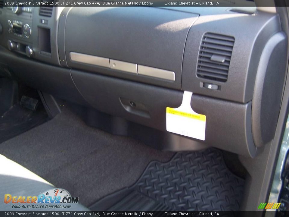 2009 Chevrolet Silverado 1500 LT Z71 Crew Cab 4x4 Blue Granite Metallic / Ebony Photo #25