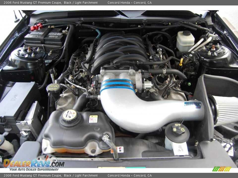 2006 Ford Mustang GT Premium Coupe Black / Light Parchment Photo #9