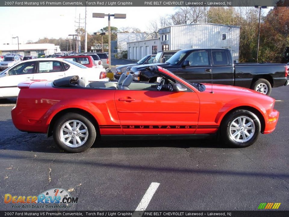 2007 Ford Mustang V6 Premium Convertible Torch Red / Light Graphite Photo #7