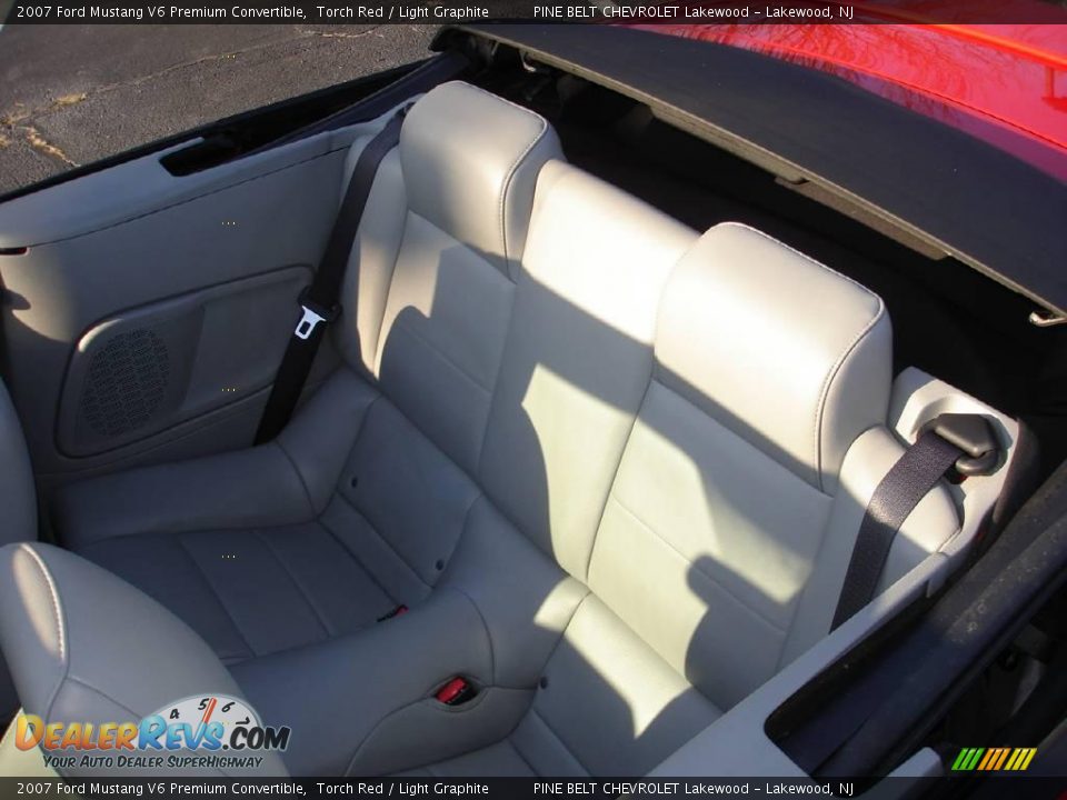 2007 Ford Mustang V6 Premium Convertible Torch Red / Light Graphite Photo #14