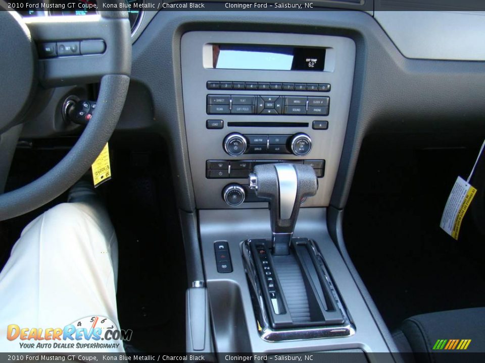 2010 Ford Mustang GT Coupe Kona Blue Metallic / Charcoal Black Photo #20