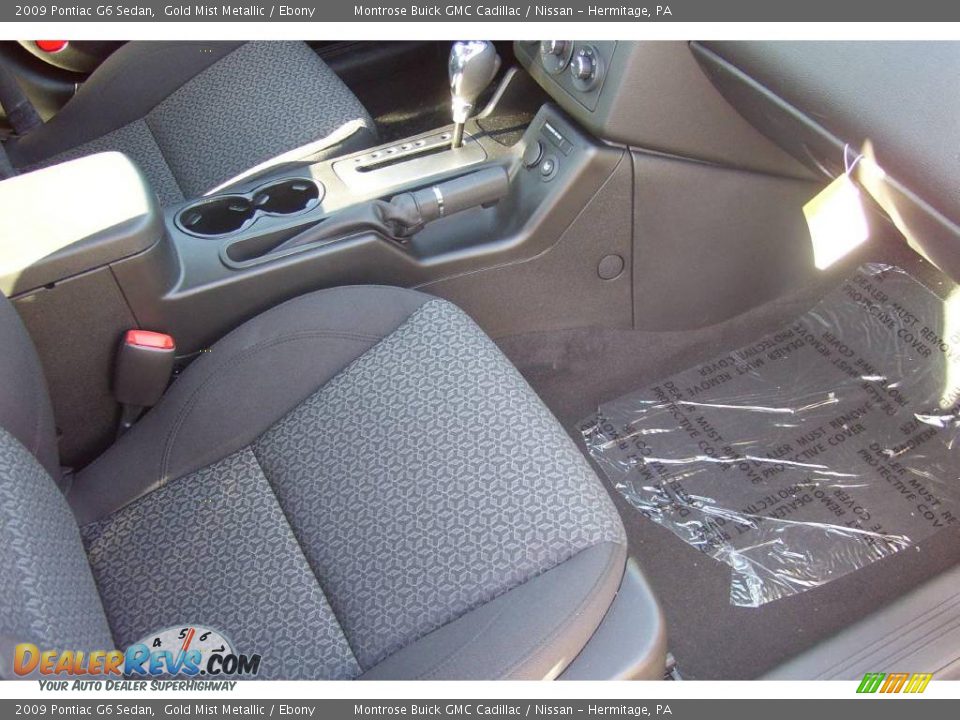 2009 Pontiac G6 Sedan Gold Mist Metallic / Ebony Photo #6