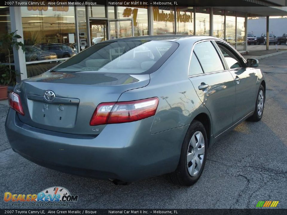2007 Toyota Camry LE Aloe Green Metallic / Bisque Photo #4
