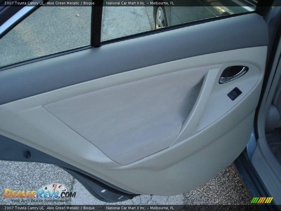2007 Toyota Camry LE Aloe Green Metallic / Bisque Photo #9