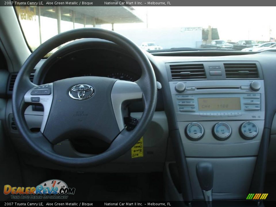2007 Toyota Camry LE Aloe Green Metallic / Bisque Photo #10