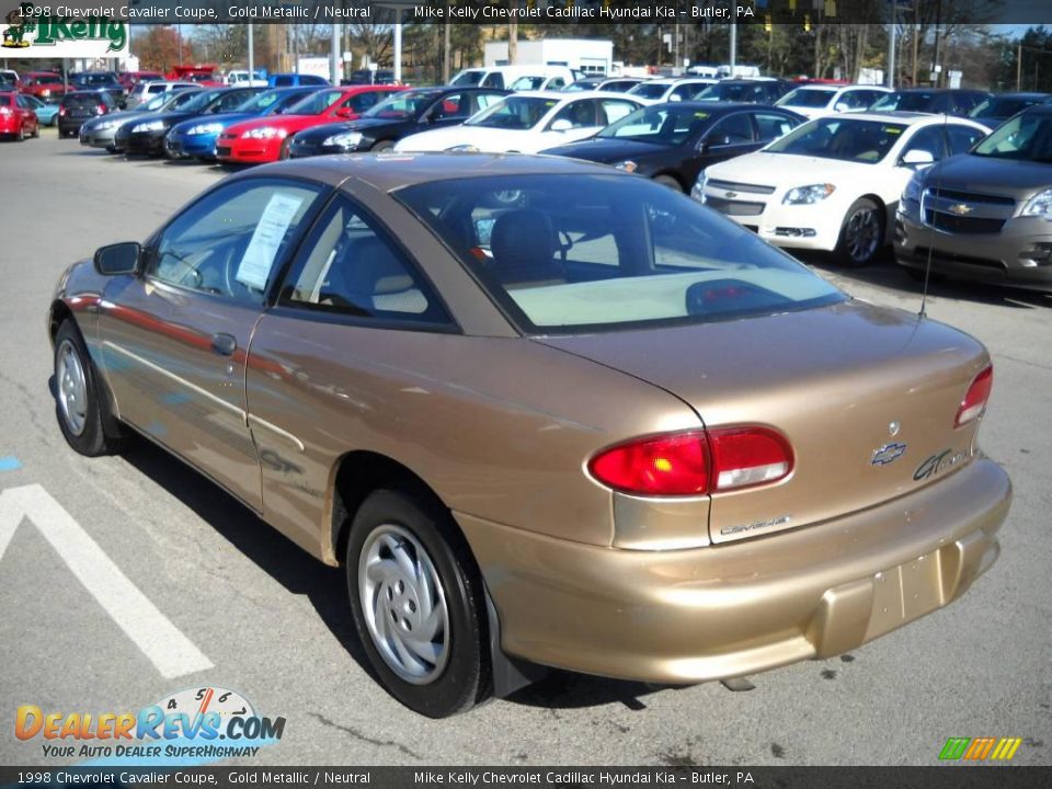 1998 Chevrolet Cavalier Coupe Gold Metallic / Neutral Photo #5
