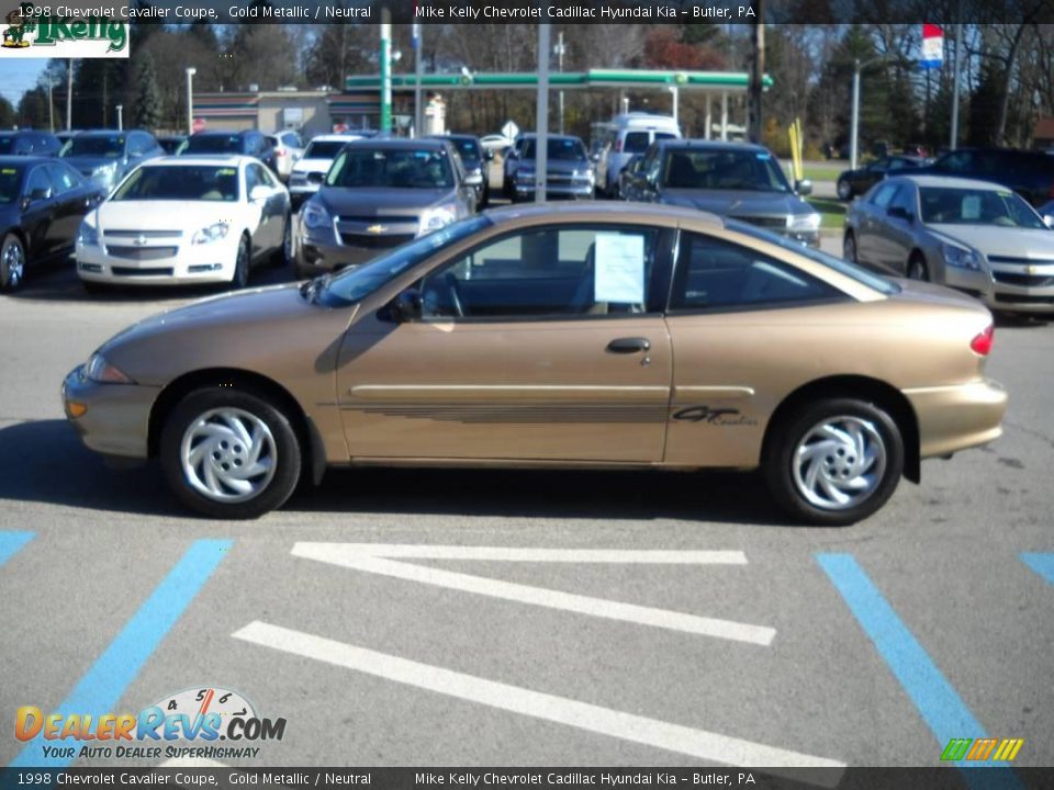 1998 Chevrolet Cavalier Coupe Gold Metallic / Neutral Photo #6