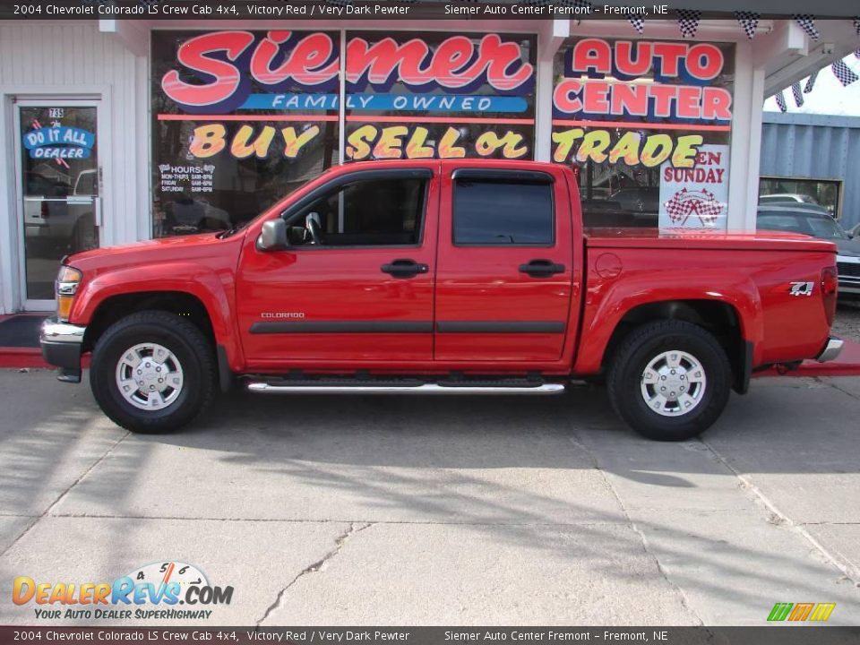 2004 Chevrolet Colorado LS Crew Cab 4x4 Victory Red / Very Dark Pewter Photo #1