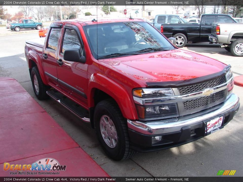 2004 Chevrolet Colorado LS Crew Cab 4x4 Victory Red / Very Dark Pewter Photo #2