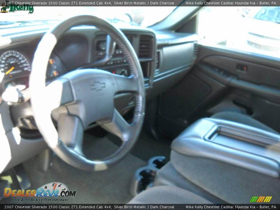 2007 Chevrolet Silverado 1500 Classic Z71 Extended Cab 4x4 Silver Birch Metallic / Dark Charcoal Photo #8