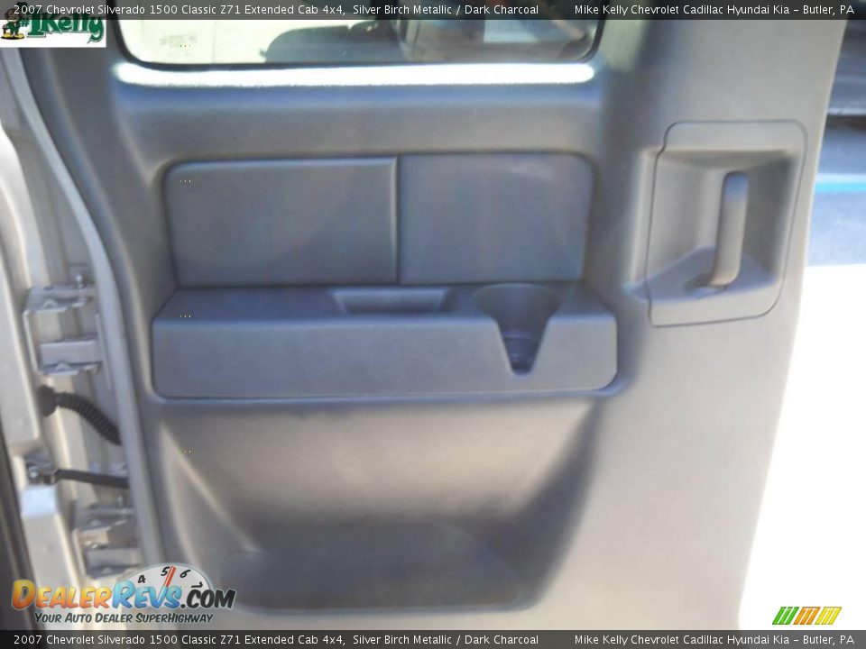 2007 Chevrolet Silverado 1500 Classic Z71 Extended Cab 4x4 Silver Birch Metallic / Dark Charcoal Photo #11