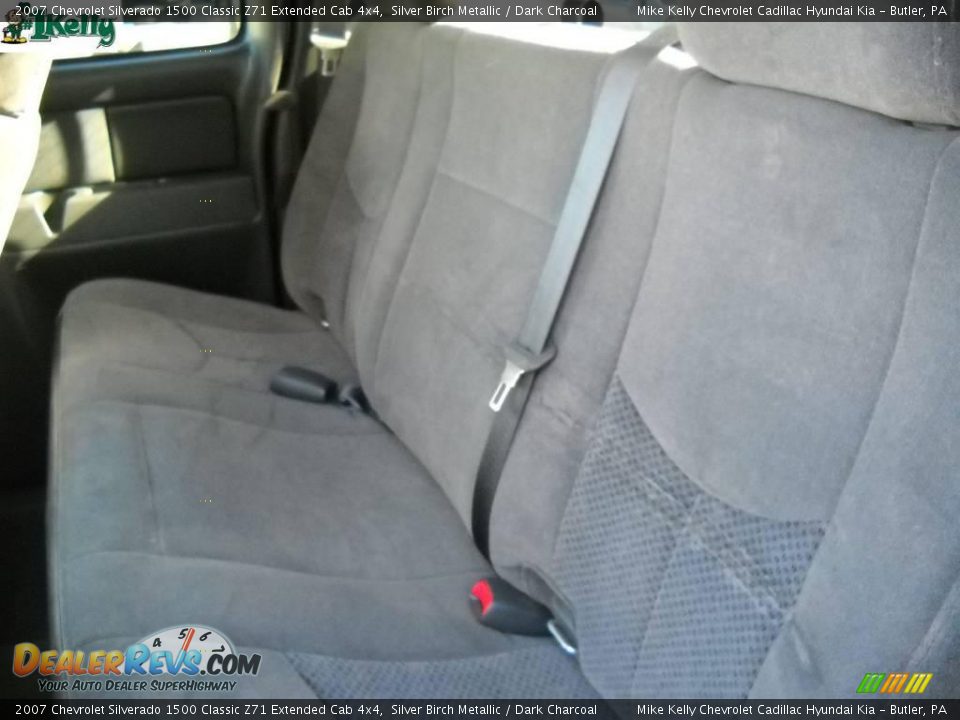 2007 Chevrolet Silverado 1500 Classic Z71 Extended Cab 4x4 Silver Birch Metallic / Dark Charcoal Photo #12