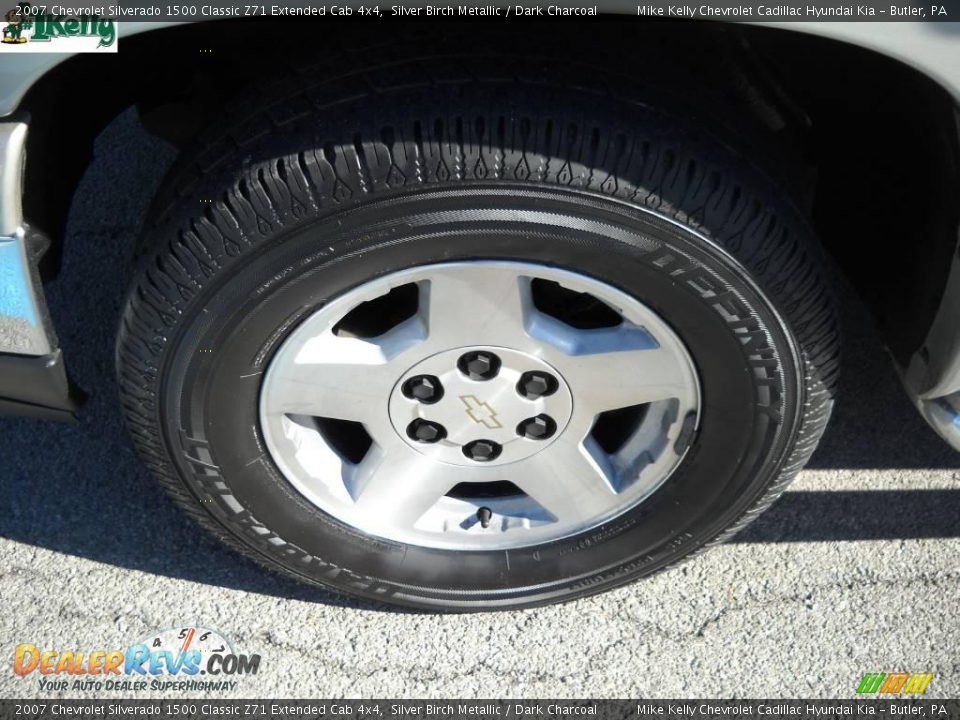 2007 Chevrolet Silverado 1500 Classic Z71 Extended Cab 4x4 Silver Birch Metallic / Dark Charcoal Photo #13