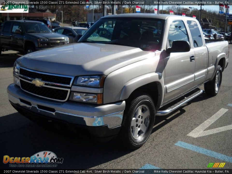 2007 Chevrolet Silverado 1500 Classic Z71 Extended Cab 4x4 Silver Birch Metallic / Dark Charcoal Photo #14
