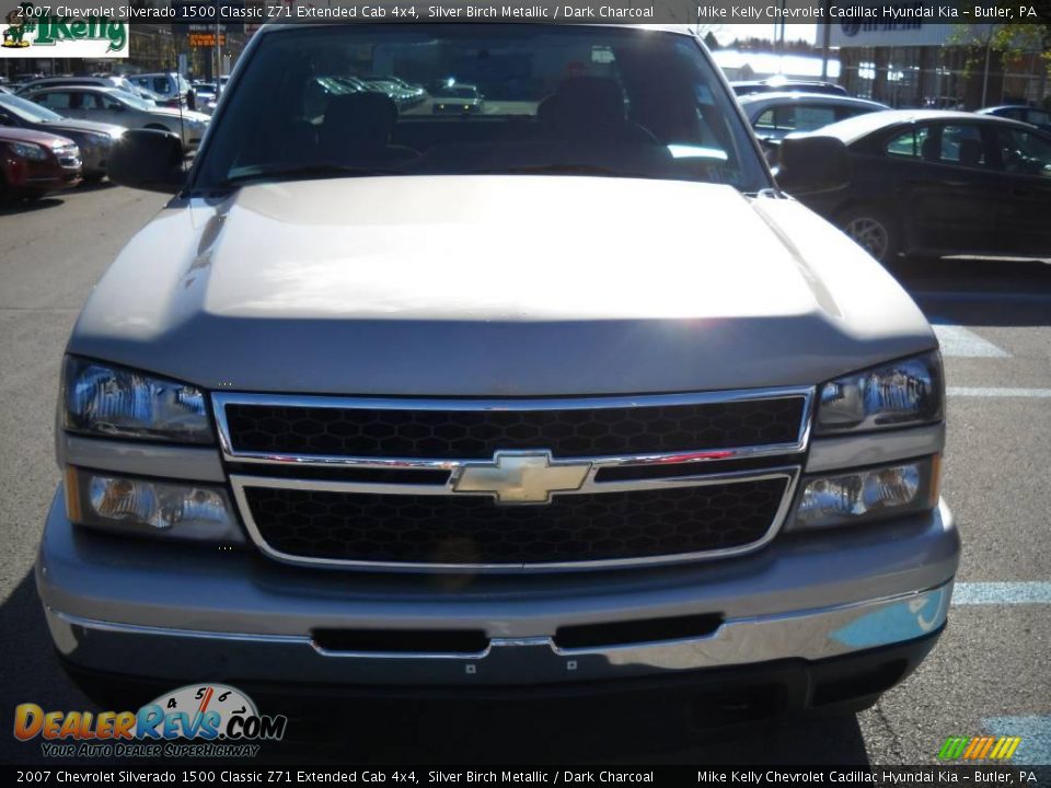 2007 Chevrolet Silverado 1500 Classic Z71 Extended Cab 4x4 Silver Birch Metallic / Dark Charcoal Photo #15