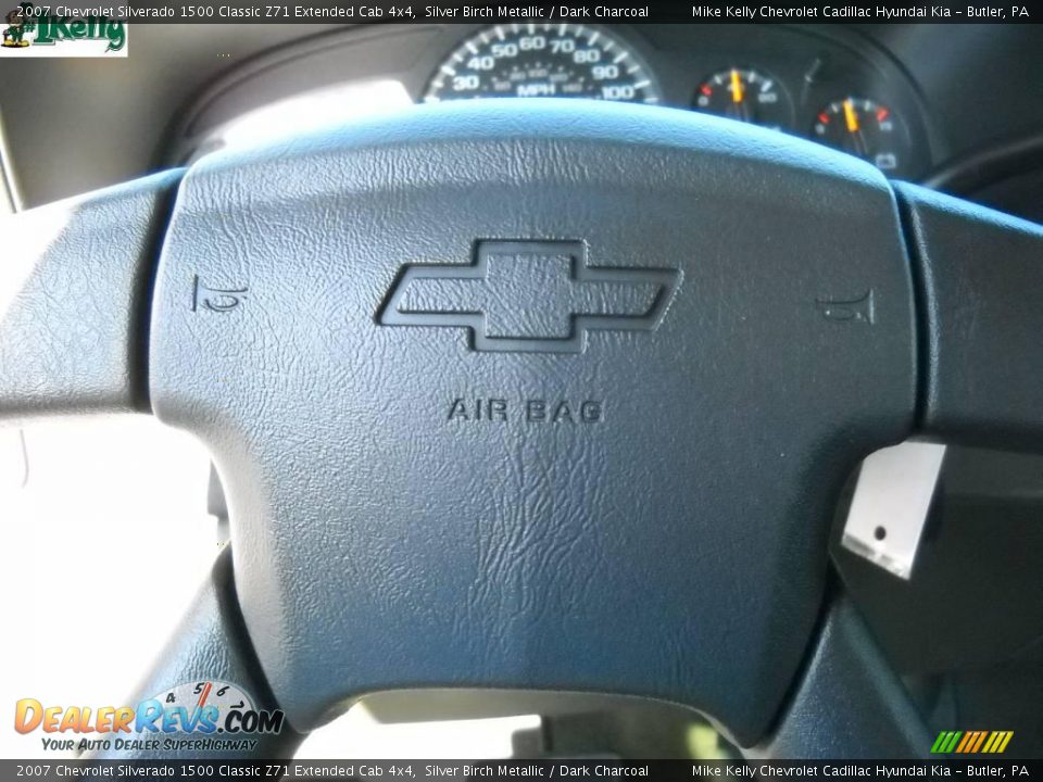 2007 Chevrolet Silverado 1500 Classic Z71 Extended Cab 4x4 Silver Birch Metallic / Dark Charcoal Photo #19