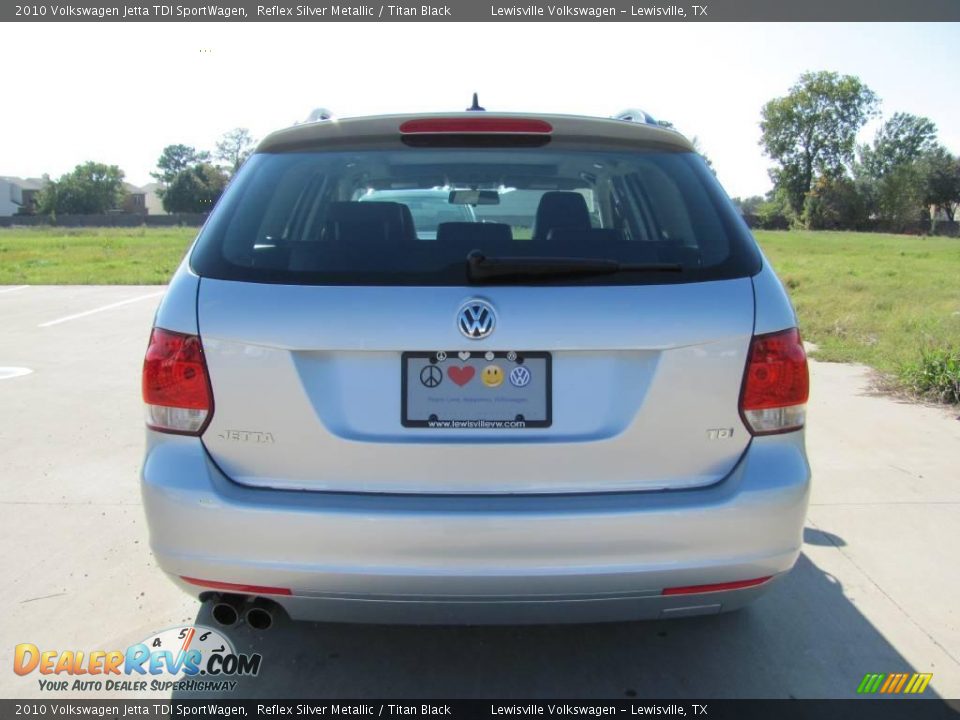 2010 Volkswagen Jetta TDI SportWagen Reflex Silver Metallic / Titan Black Photo #2