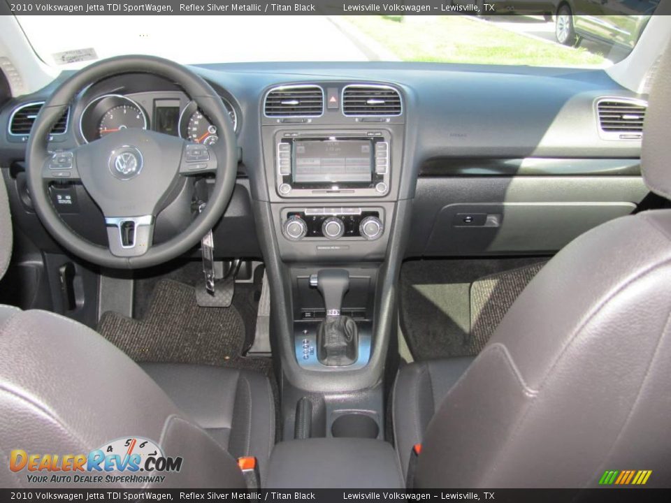 2010 Volkswagen Jetta TDI SportWagen Reflex Silver Metallic / Titan Black Photo #4