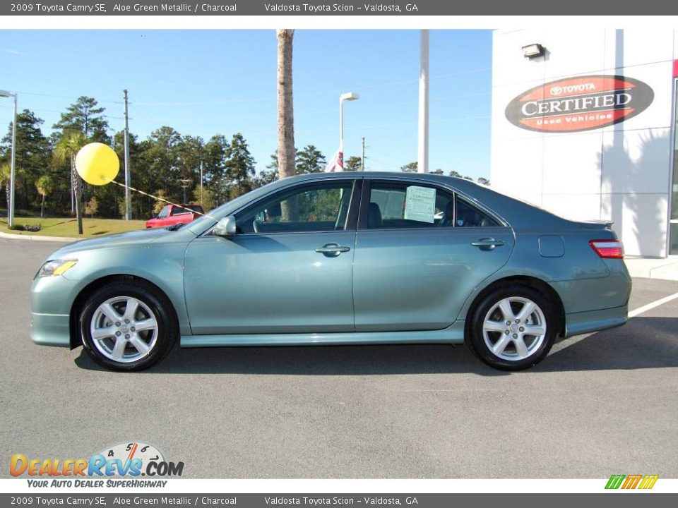 2009 Toyota Camry SE Aloe Green Metallic / Charcoal Photo #4