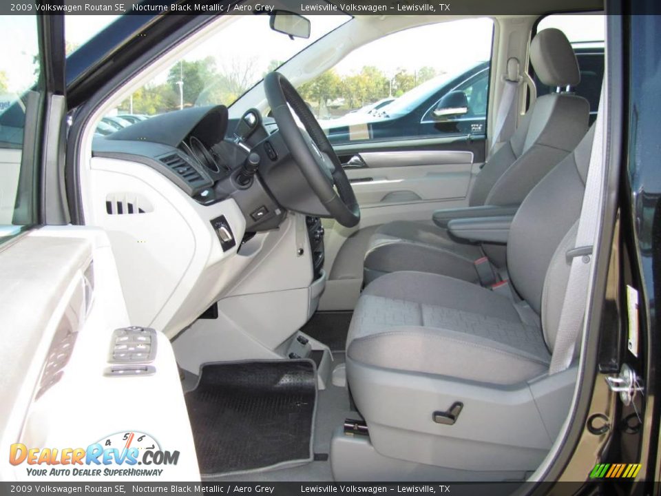 2009 Volkswagen Routan SE Nocturne Black Metallic / Aero Grey Photo #3