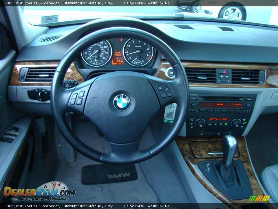 2006 BMW 3 Series 325xi Sedan Titanium Silver Metallic / Grey Photo #11