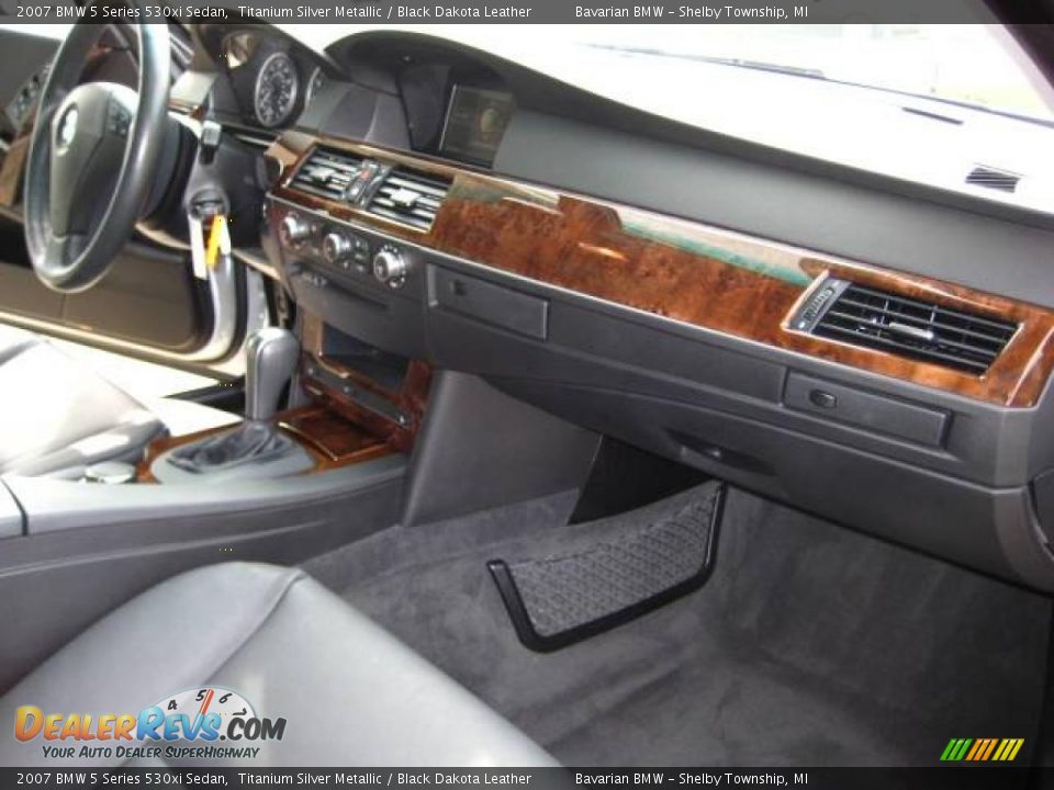 2007 BMW 5 Series 530xi Sedan Titanium Silver Metallic / Black Dakota Leather Photo #18