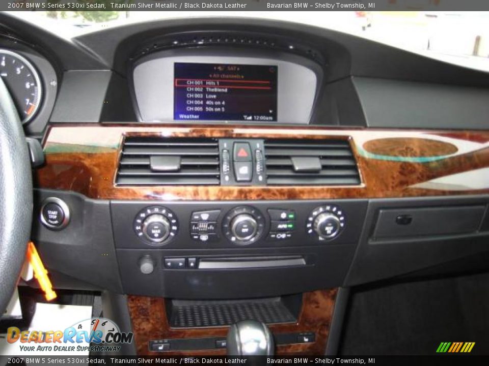 2007 BMW 5 Series 530xi Sedan Titanium Silver Metallic / Black Dakota Leather Photo #23