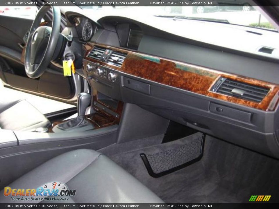 2007 BMW 5 Series 530i Sedan Titanium Silver Metallic / Black Dakota Leather Photo #18