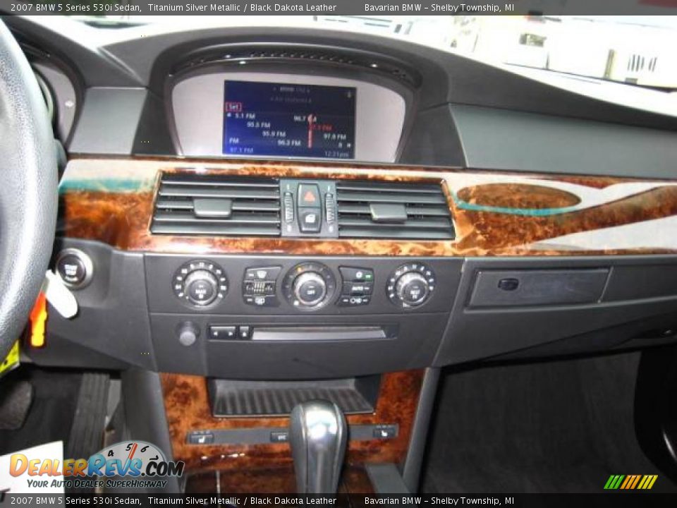 2007 BMW 5 Series 530i Sedan Titanium Silver Metallic / Black Dakota Leather Photo #21