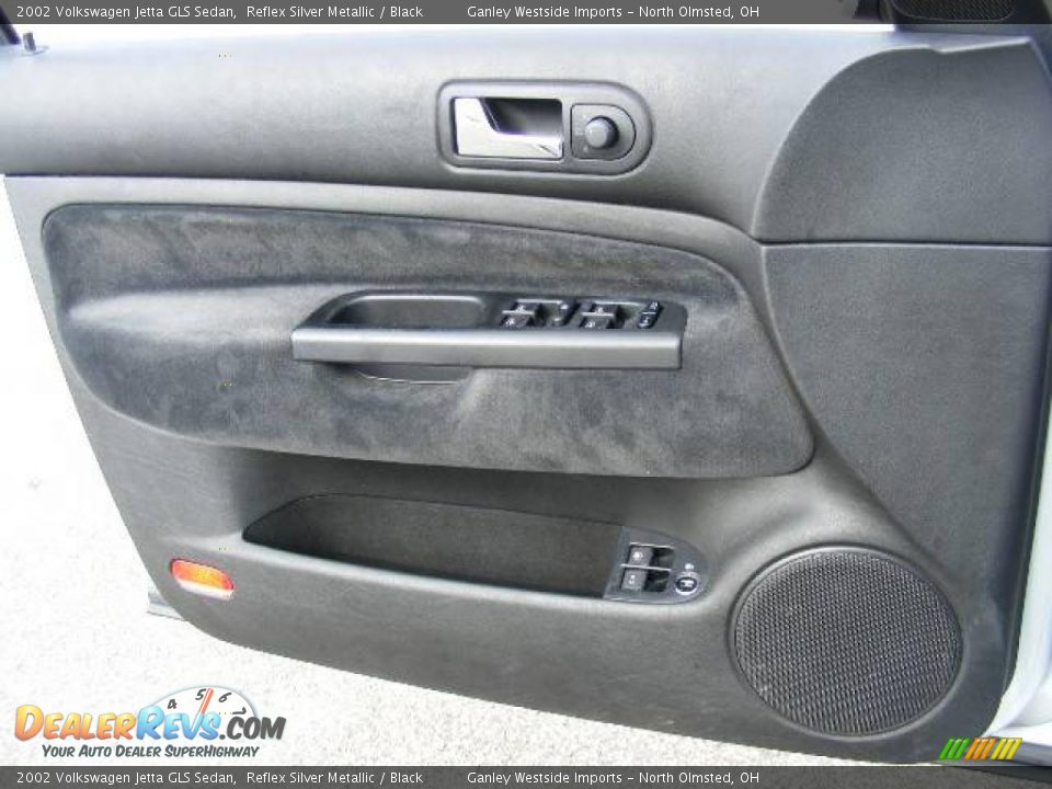 2002 Volkswagen Jetta GLS Sedan Reflex Silver Metallic / Black Photo #19