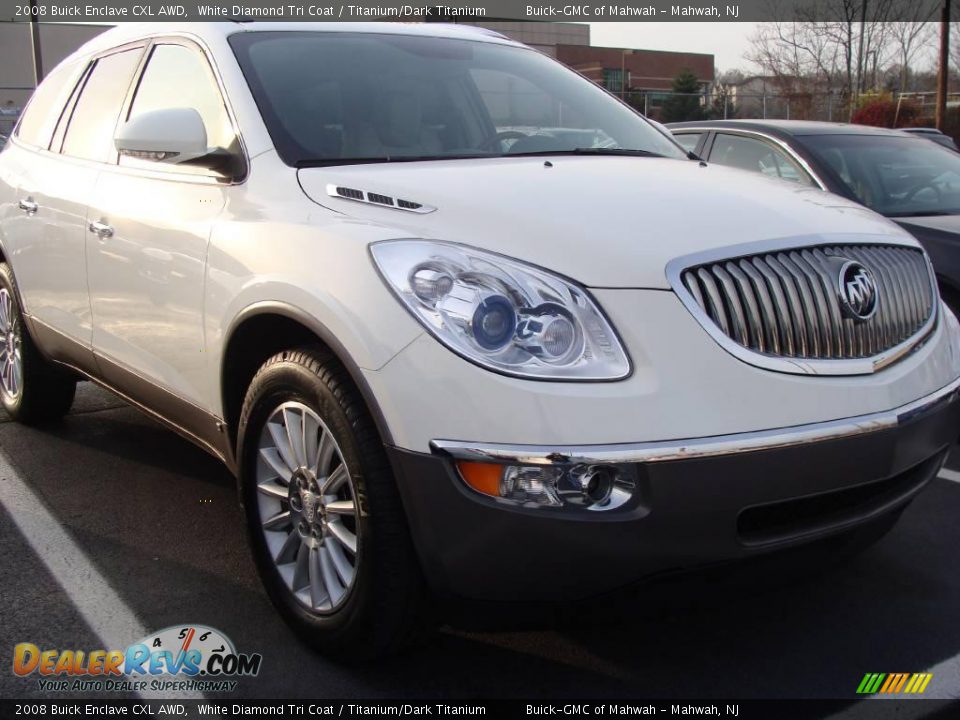 2008 Buick Enclave CXL AWD White Diamond Tri Coat / Titanium/Dark Titanium Photo #3