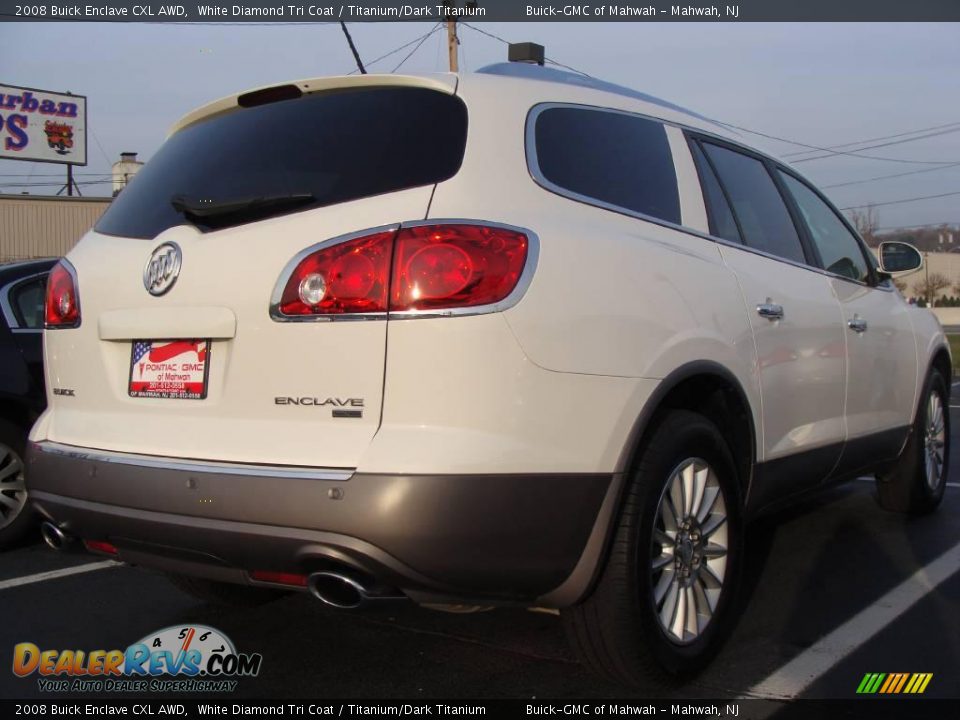 2008 Buick Enclave CXL AWD White Diamond Tri Coat / Titanium/Dark Titanium Photo #7